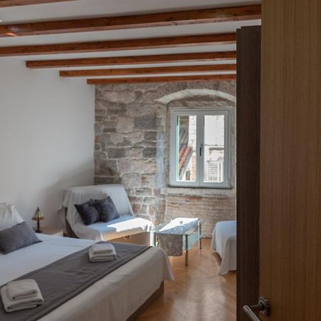 ספליט Camenno Apartments-The Heart Of Diocletian'S Palace-Open All Winter! מראה חיצוני תמונה