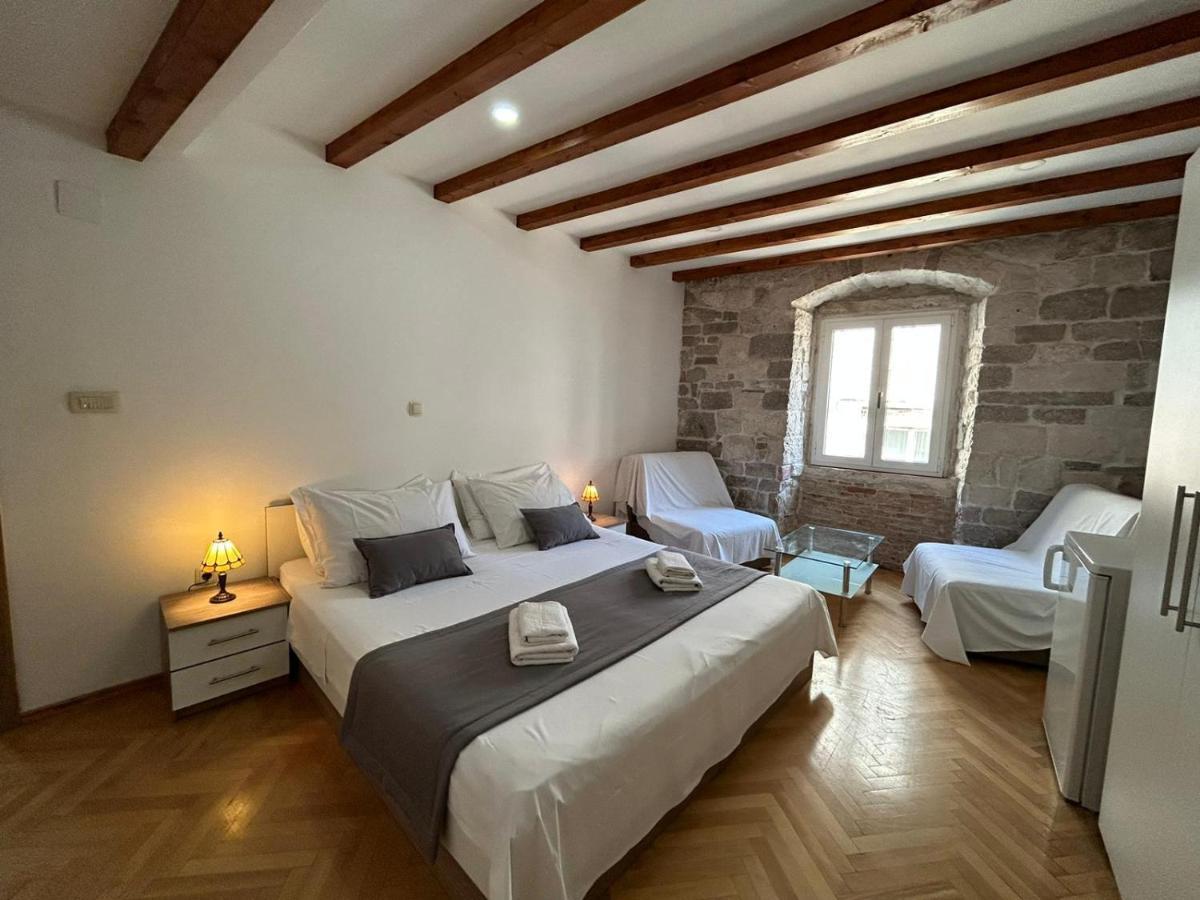 ספליט Camenno Apartments-The Heart Of Diocletian'S Palace-Open All Winter! מראה חיצוני תמונה
