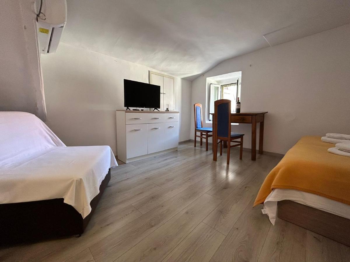 ספליט Camenno Apartments-The Heart Of Diocletian'S Palace-Open All Winter! מראה חיצוני תמונה